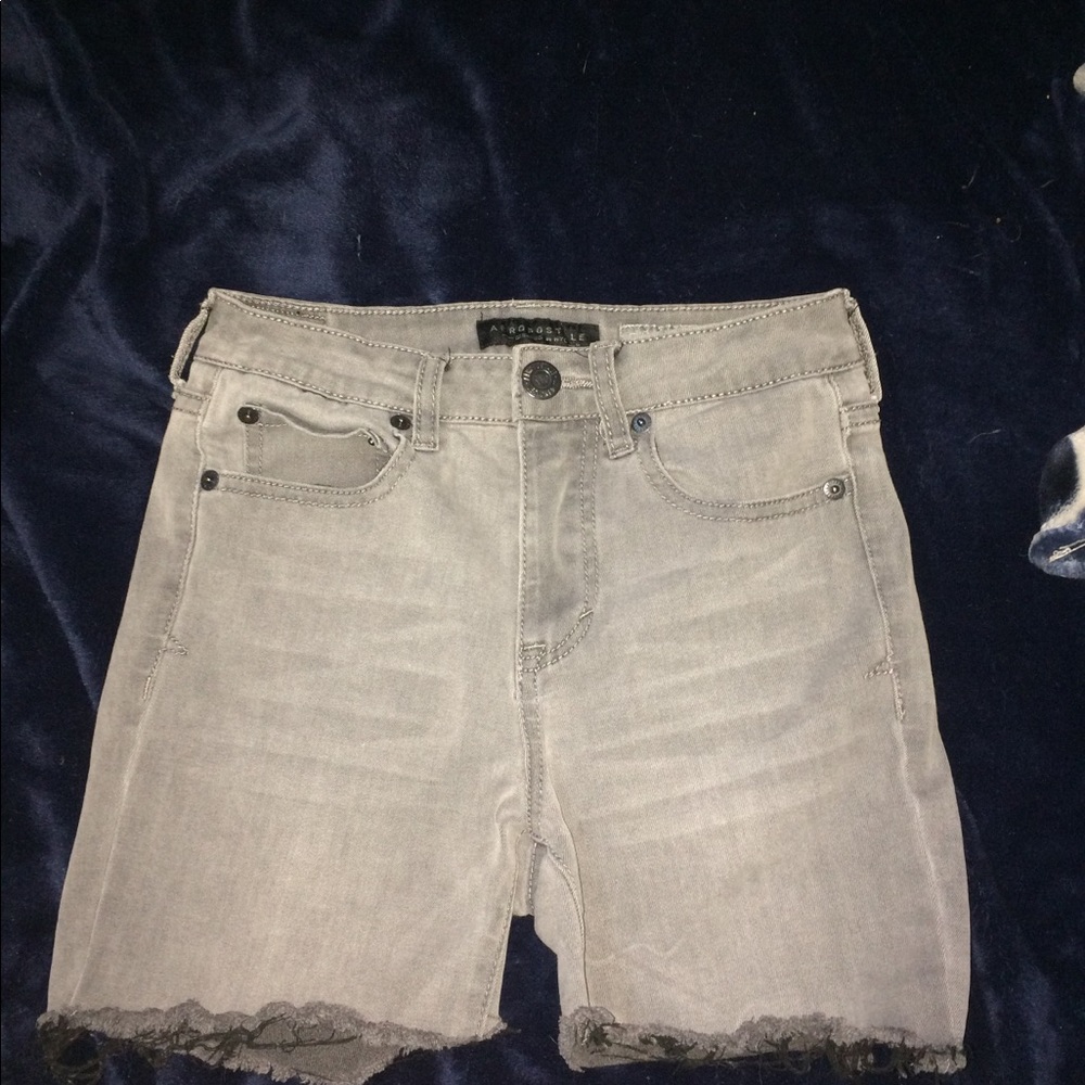 Shorts - Picture 2 of 3